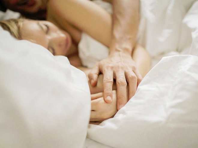 После секса дайте возможность мужчине отдохнуть и поспать